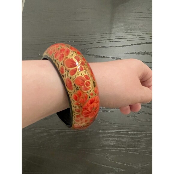 Vintage‎ Hand painted Wooden Bracelet Bangle Red and Gold Accents - Picture 6 of 6